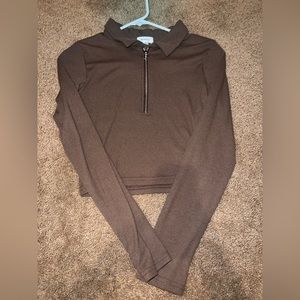 Brown long sleeve top slightly cropped